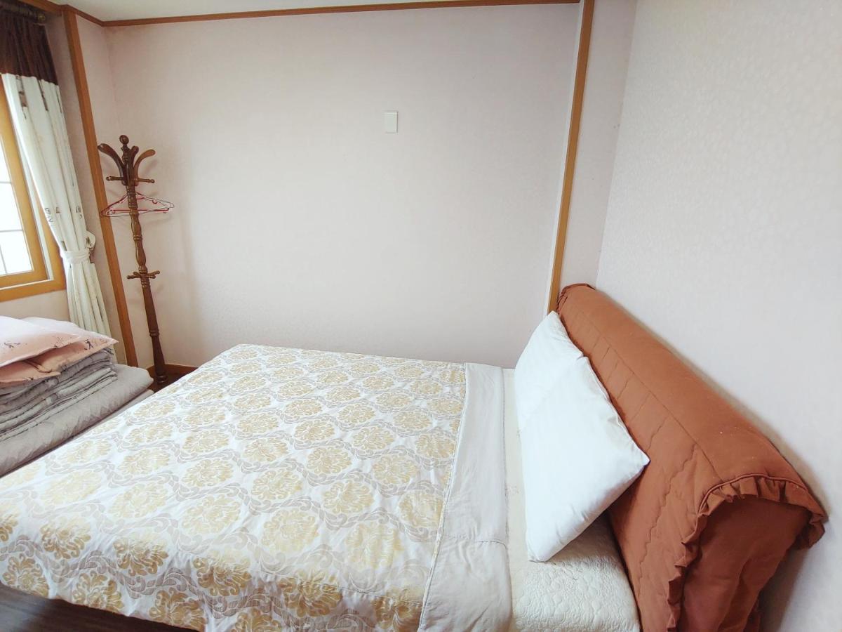 Gyulhouse Pension Szogüpho Kültér fotó